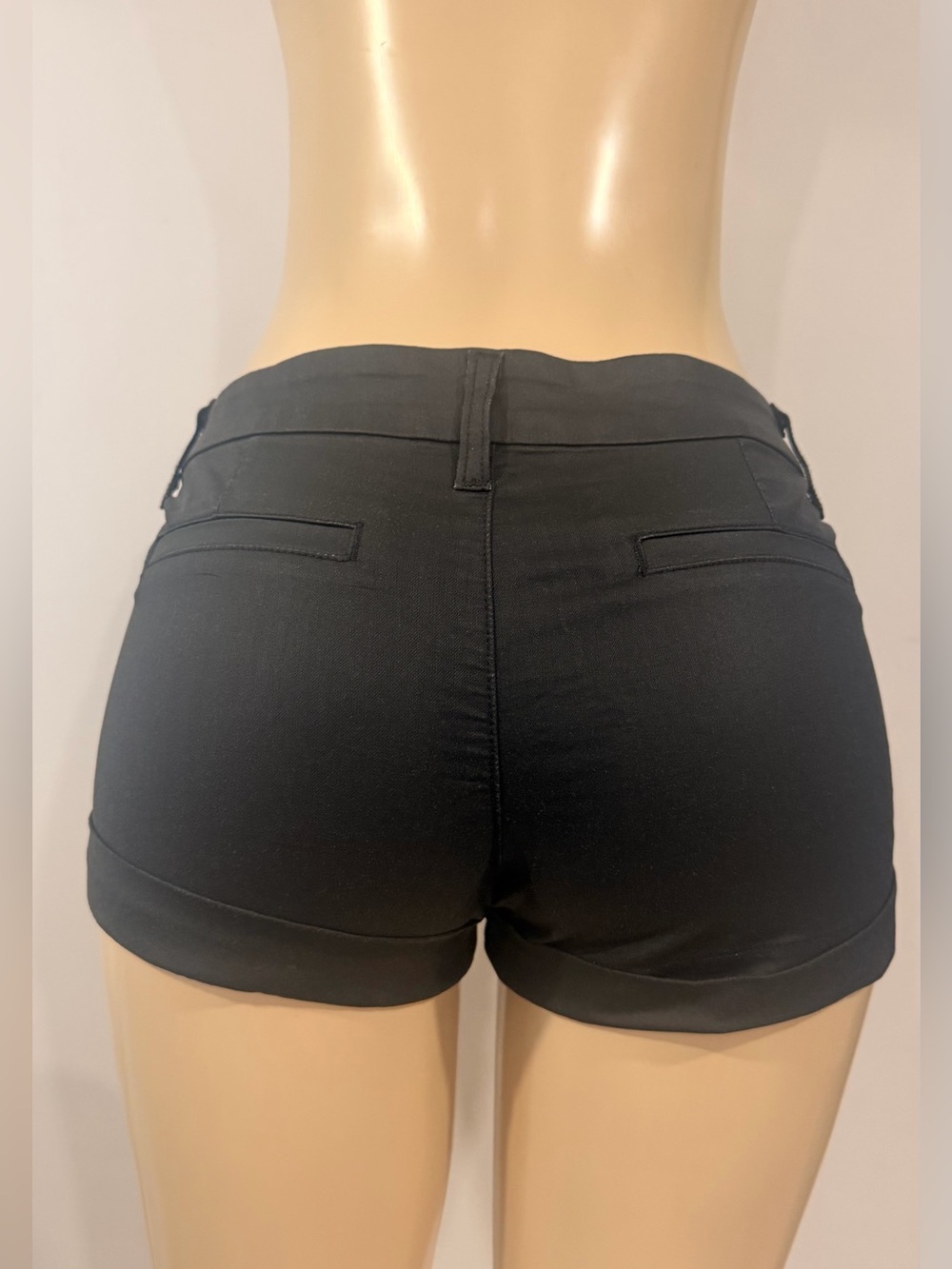 bebe Black Cuffed Stretch Shorts Y2K